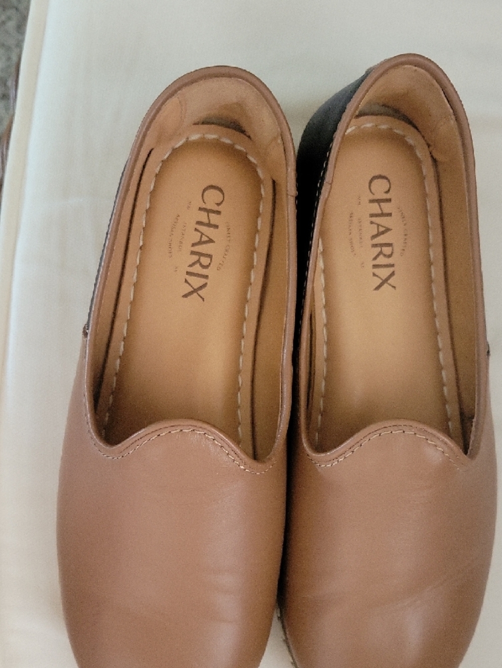 Charix Women's Tan Leather Slip-On Loafers  Camel Black   Size 38 - Picture 9 of 9